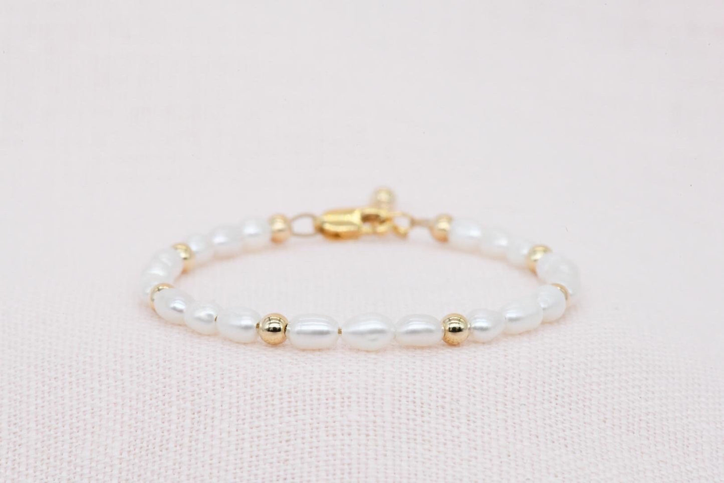 Girl's Amelia Bracelet in Signature Round Pearl