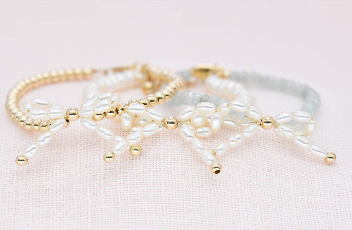 Pearl Bow Bracelet in Mini Round Pearl